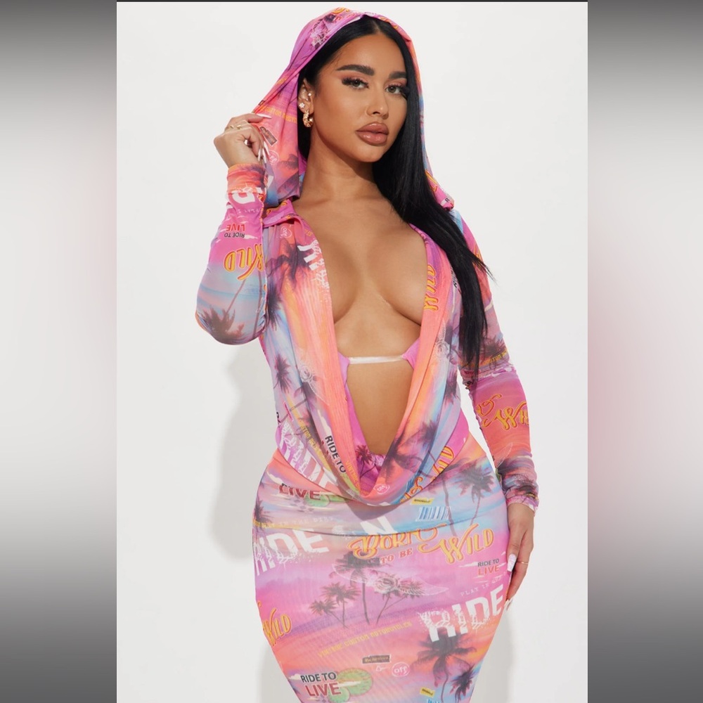 Vacation hooded bodycon dress